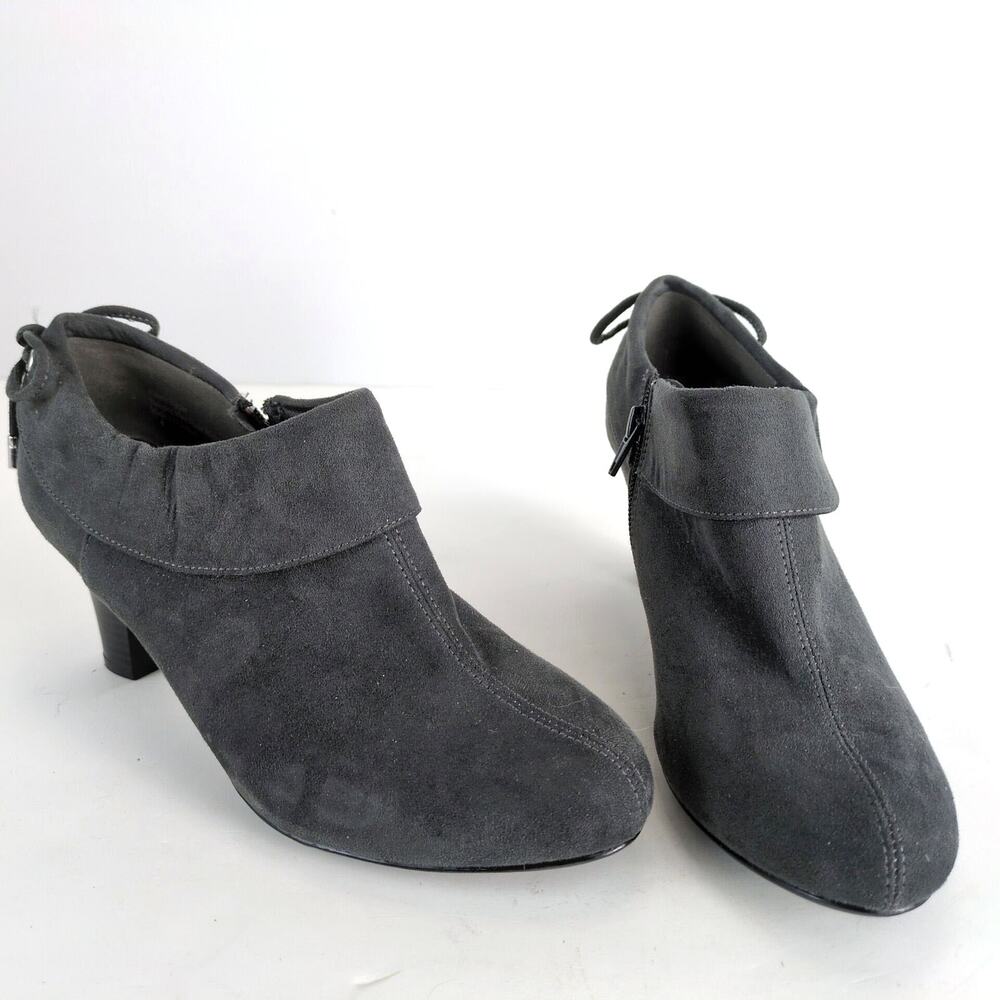 Coach And Four Gray Microfiber Suede 3" Heel Ankle Booties‎ Back Bow Side Zip